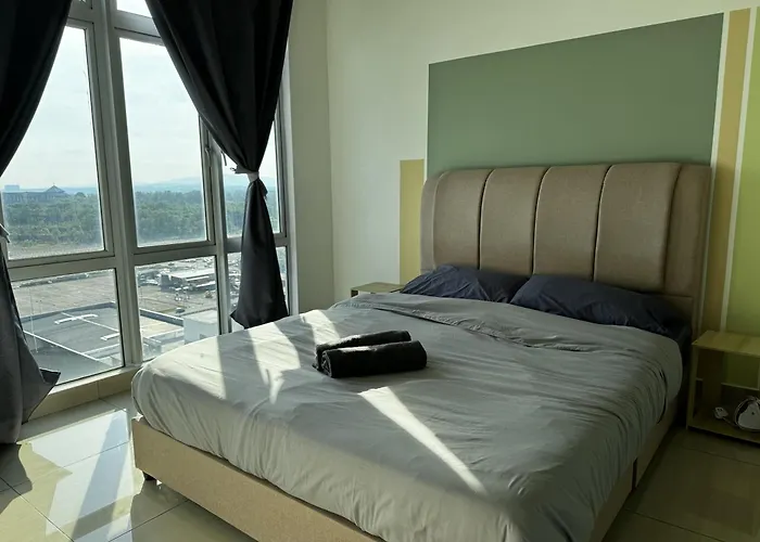 Manhattan Condo @ Mount Austin